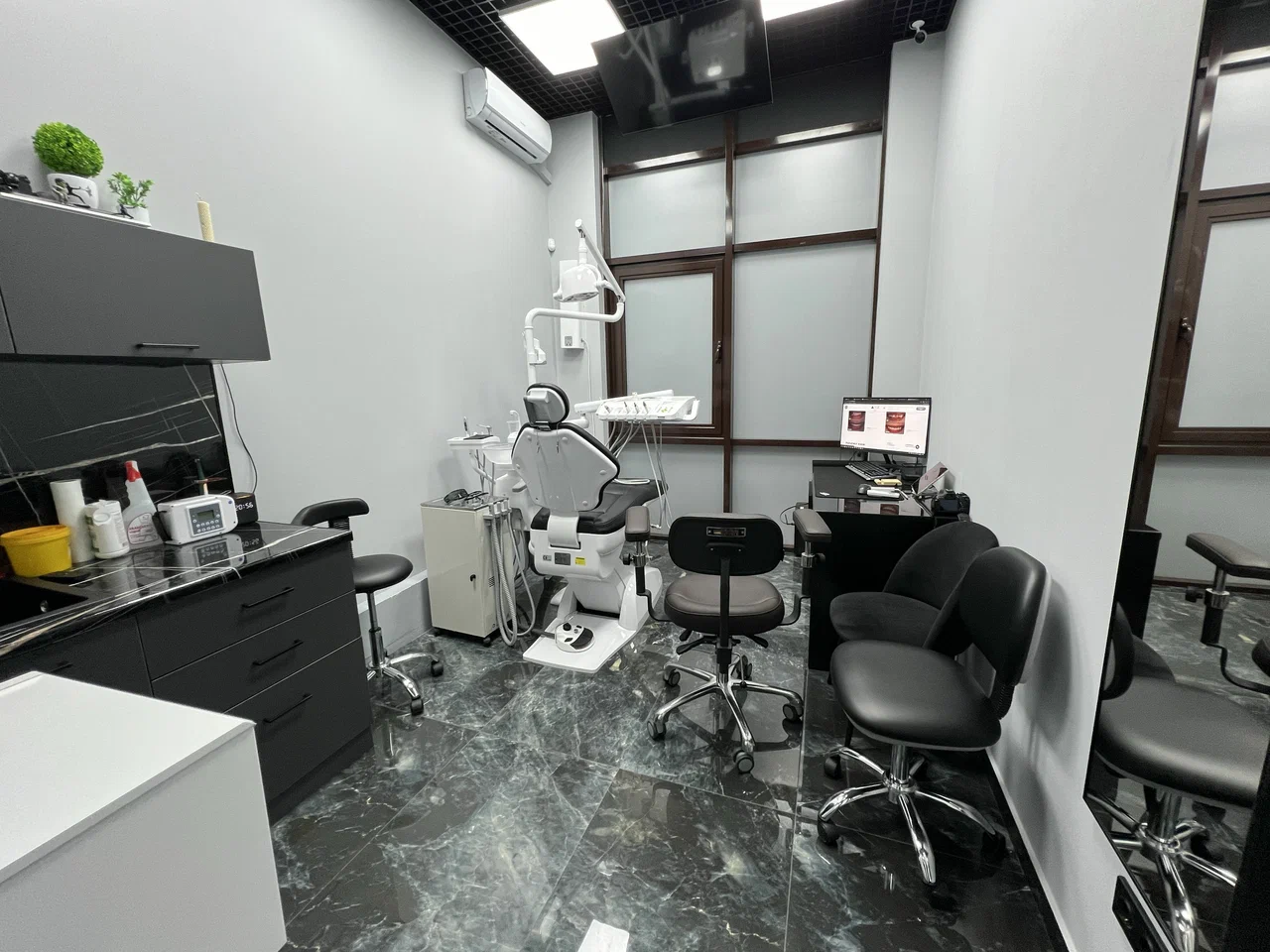 Оснащённый стоматологический кабинет GK Clinic